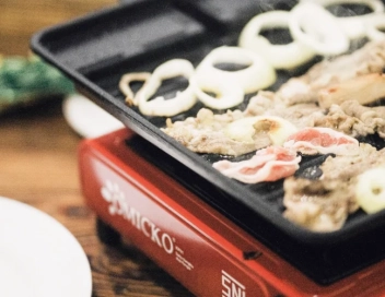 Sizzling Combos: Unconventional Fast Food Pairings